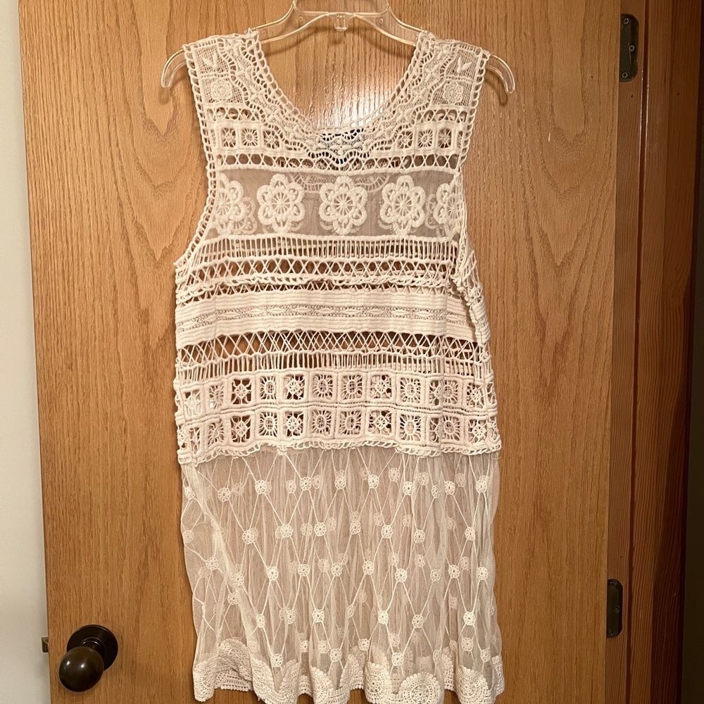 Crotchet and lace tunic